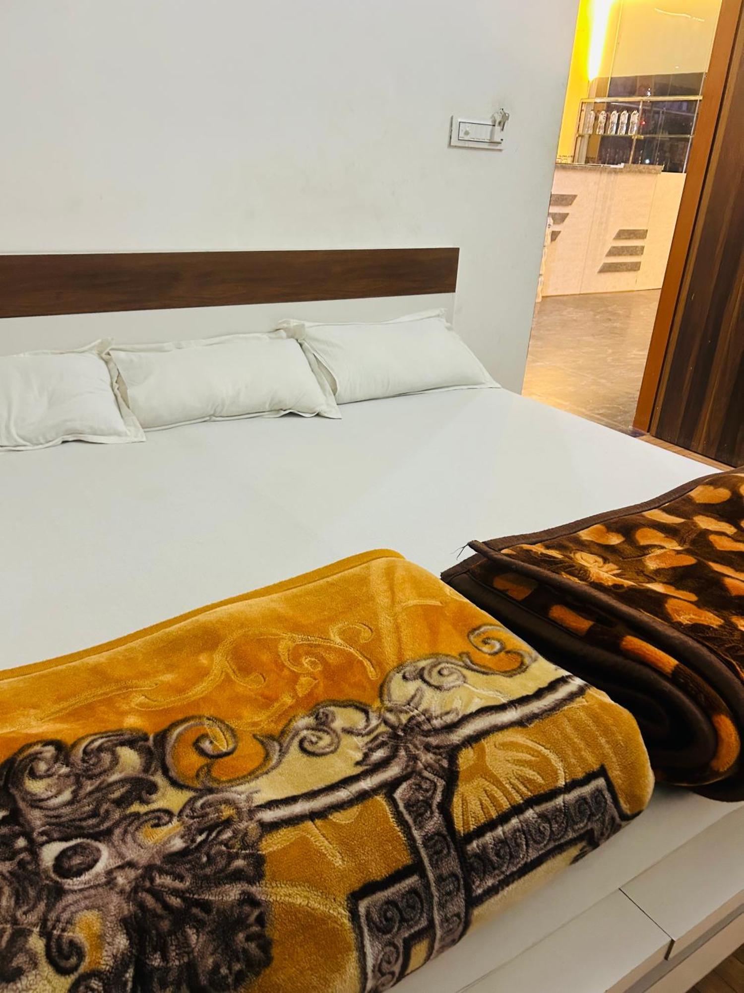 Milan Hotel & Restaurant Sikar المظهر الخارجي الصورة